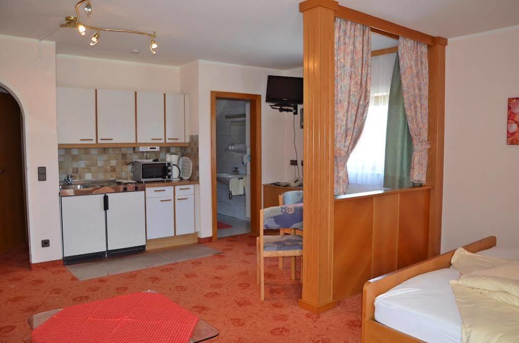 Gaestehaus Goetz Дроболлах-ам-Фаакер-Зее Экстерьер фото