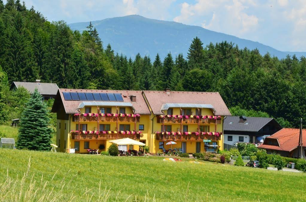 Gaestehaus Goetz Дроболлах-ам-Фаакер-Зее Экстерьер фото